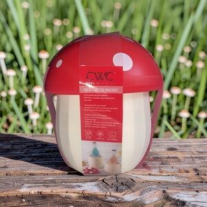 NWT CWC Silicone Ice Bucket